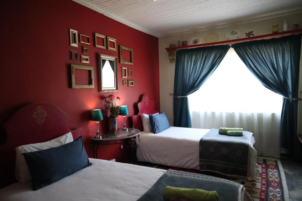 Rocks & Roses Farm Stay Lochiel Екстериор снимка