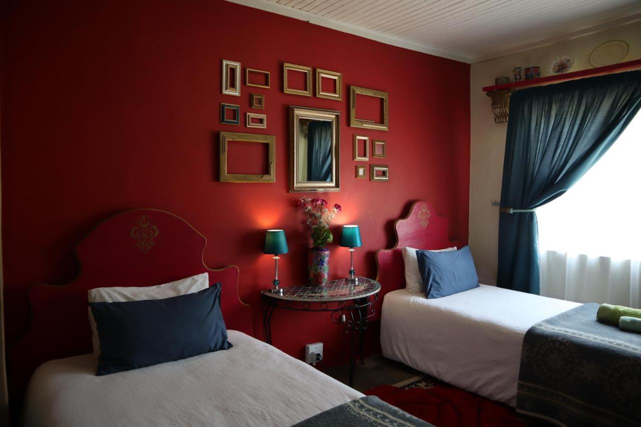 Rocks & Roses Farm Stay Lochiel Екстериор снимка