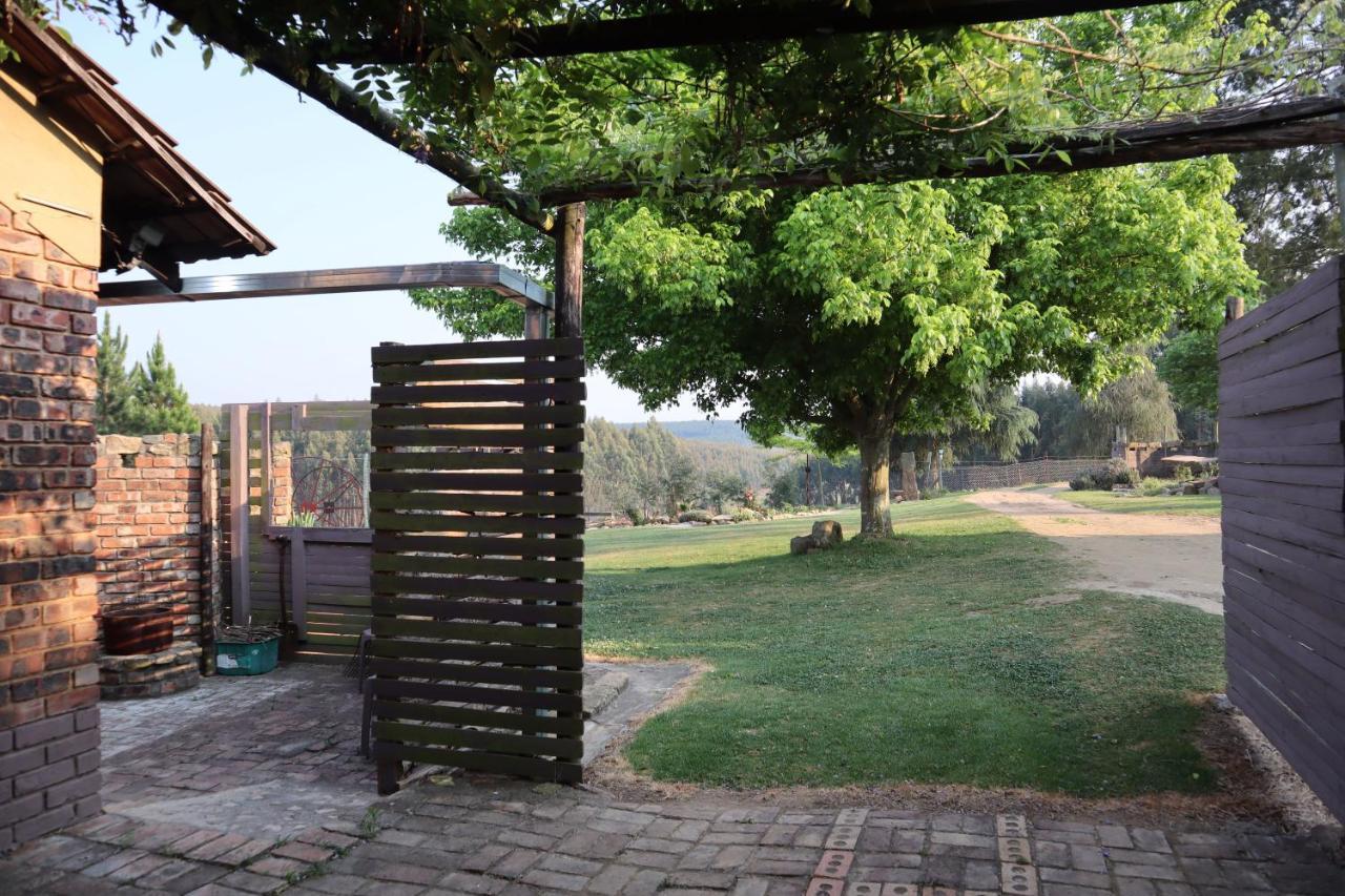Rocks & Roses Farm Stay Lochiel Екстериор снимка