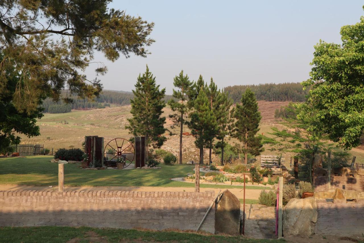 Rocks & Roses Farm Stay Lochiel Екстериор снимка